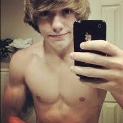 Profile Picture of Christian Thompson. (@_Chrissy_T) on Twitter