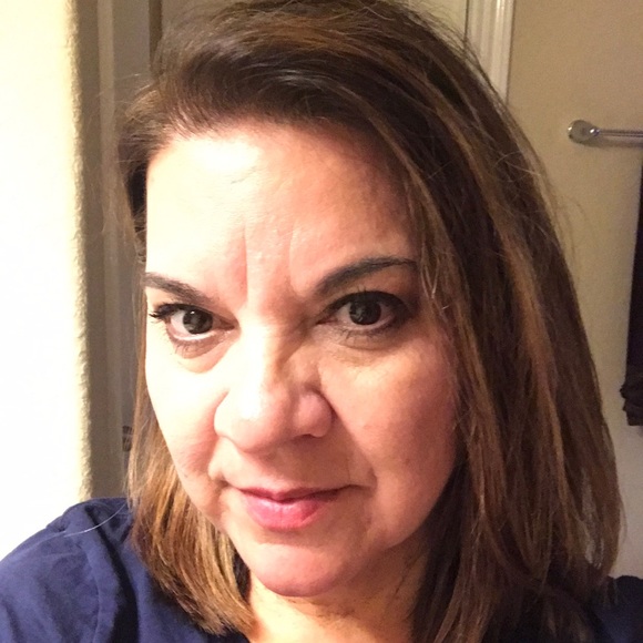 Profile Picture of Lorraine Allemand (@l_allemand) on Poshmark