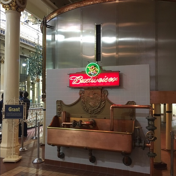 Profile Picture of Dustin Heitner (@dheitner) on Poshmark