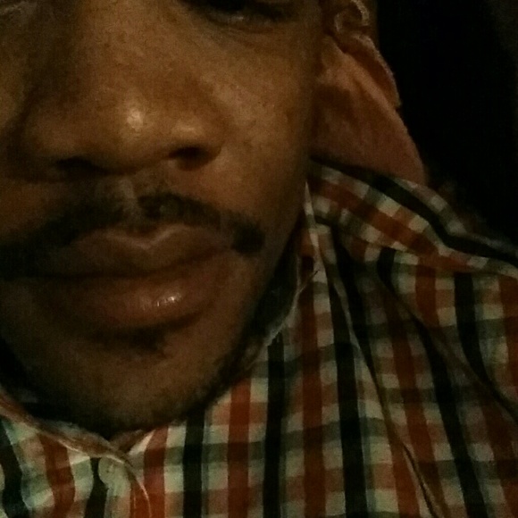 Profile Picture of Tony Huey (@hueynot) on Poshmark