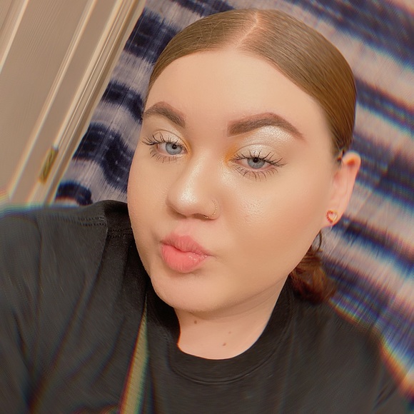 Haila Ivy - Poshmark Profile Picture of Haila Ivy (@hailaivvy209) on Poshmark