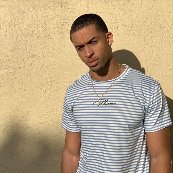Profile Picture of Corey Holmes (@chibear1713) on Poshmark