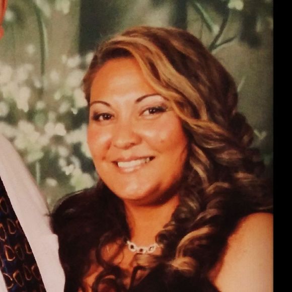 Profile Picture of Laura Pongratz (@latgs) on Poshmark