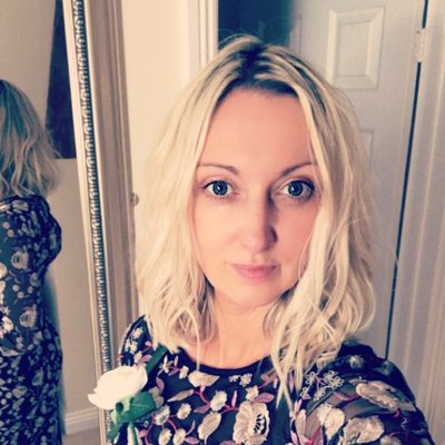 Profile Picture of Lisa Pettit (@@lisapett2122) on Twitter