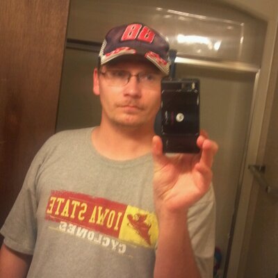 Profile Picture of David Burgett (@Realchevyfan) on Twitter