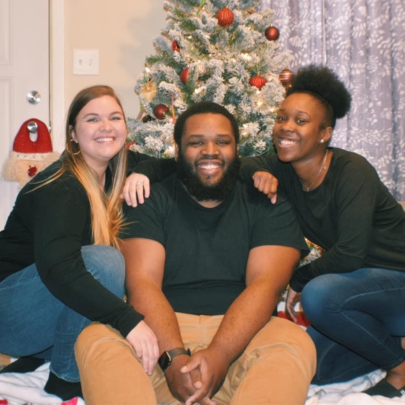 Profile Picture of Callie Fontenette (@farrcal) on Poshmark