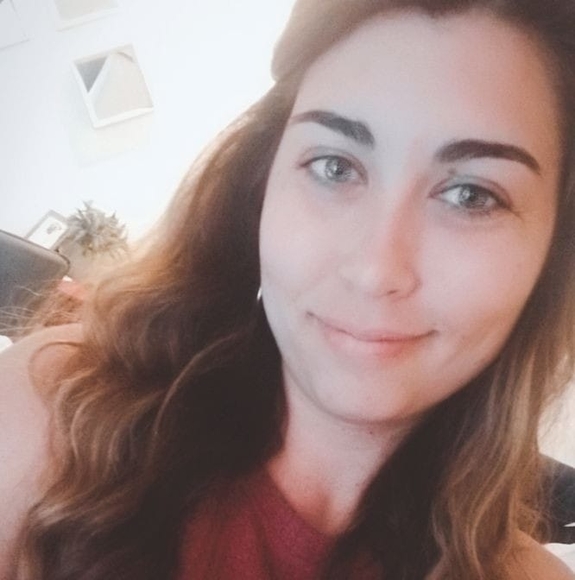 Profile Picture of Joanna Gragg (@jgragg92) on Poshmark