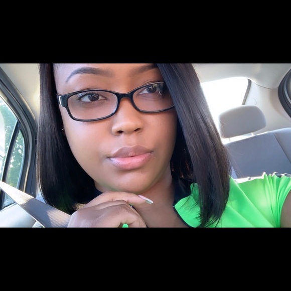 Profile Picture of Kadijah Eason (@keeason2) on Poshmark