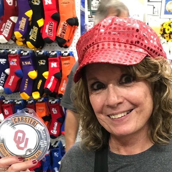 Profile Picture of Connie Drenik (@corndogx4) on Poshmark