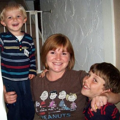 Profile Picture of Amber Davey (@pawseygalore) on Twitter