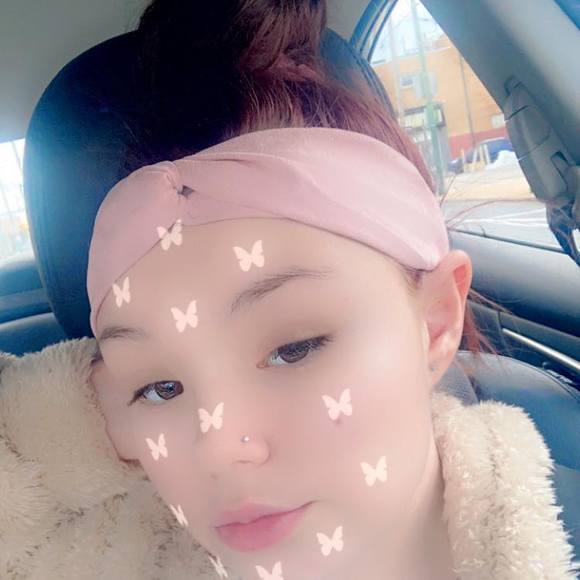 Profile Picture of Kierstan Penrose (@kierstanpenrose) on Poshmark