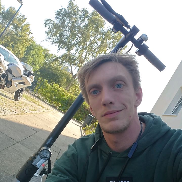 Profile Picture of Dennis Schiller (@@dennisschiller2) on Tiktok