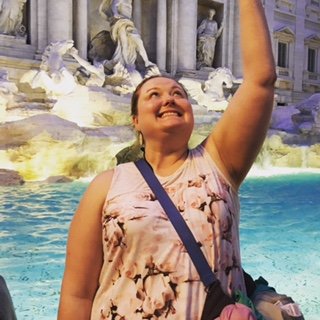 Profile Picture of Summer Upton (@MsUptonHWDLib) on Twitter