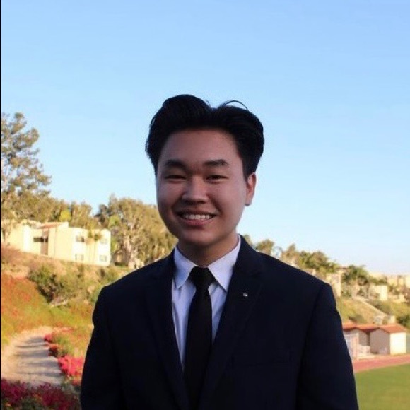 Profile Picture of Jacob Yoo (@jacobyyoo) on Poshmark