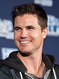 Profile Photo of Robbie Amell - Wikipediaon Wikipedia