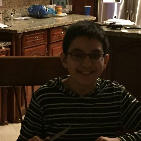 Profile Picture of Homam Khattab (@kingkhattab) on Poshmark