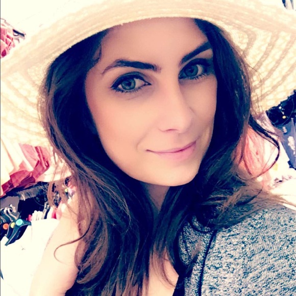 Jennifer Zielisko - Poshmark Profile Picture of Jennifer Zielisko (@jzielsiko) on Poshmark