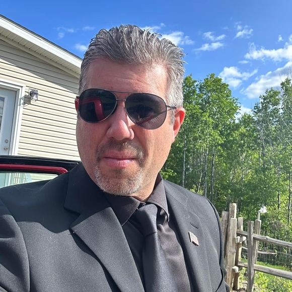 Profile Picture of Bobby Walls-thumma (@greenknight2613) on Poshmark