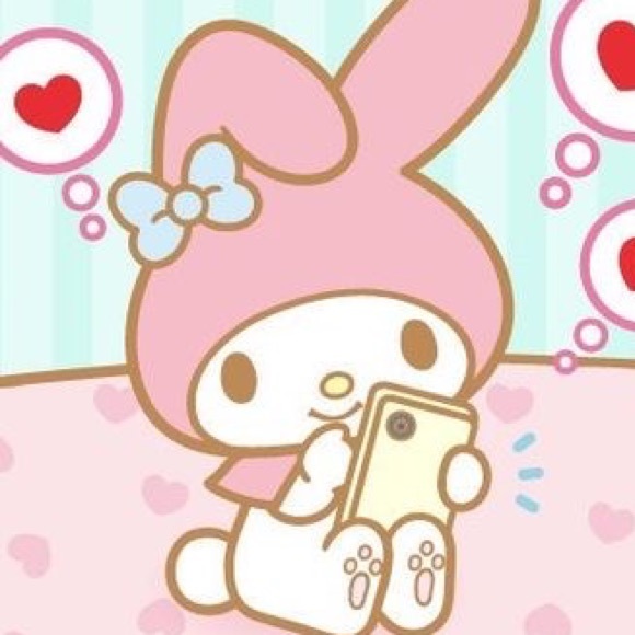 Profile Picture of Eileen Yu (@eileenfish) on Poshmark