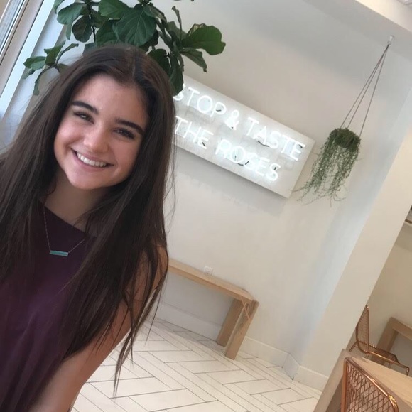 Profile Picture of Jamie Craig (@jamiecraig22) on Poshmark