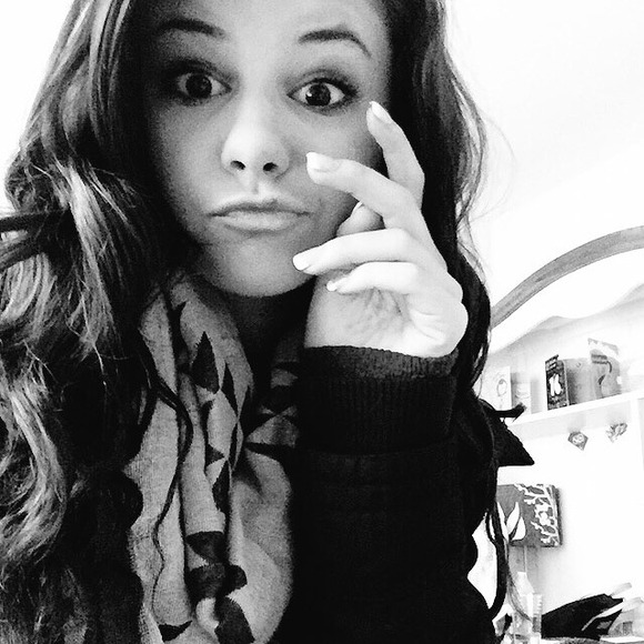 Profile Picture of Kenzie Larrison (@littlemskenzie) on Poshmark
