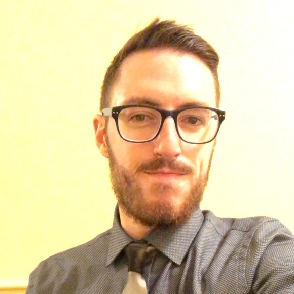 Profile Picture of Alex Schwartz (@vivamango) on Poshmark