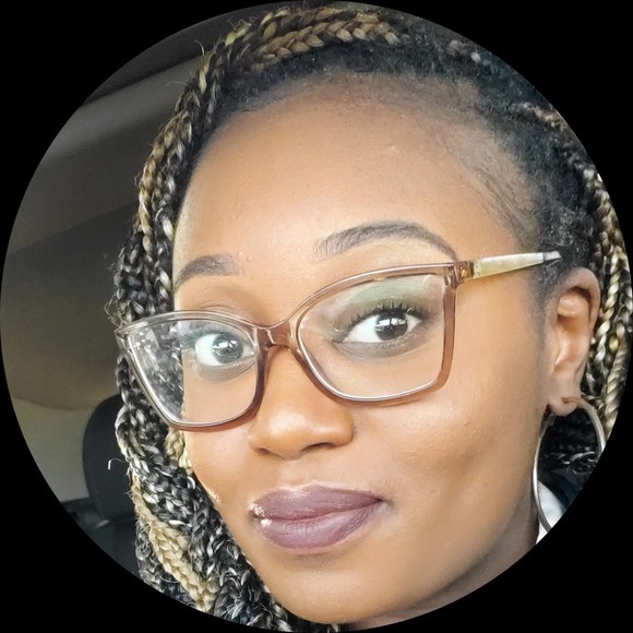 Profile Picture of Jazmyn Jones (@jazzyjones1232) on Poshmark