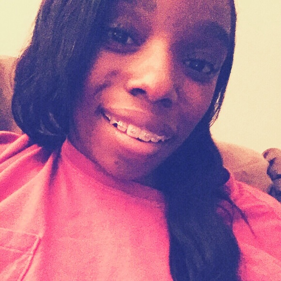 Profile Picture of Kamiya Daniels (@kaydaniels25) on Poshmark