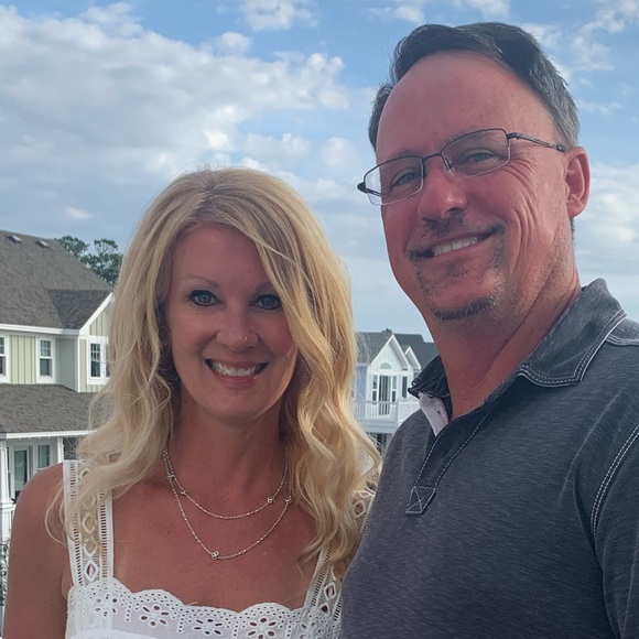 Profile Picture of Rebecca Gibbs (@beckygibbs) on Poshmark