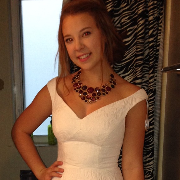 Profile Picture of Karli Kuntz (@karlirose15) on Poshmark