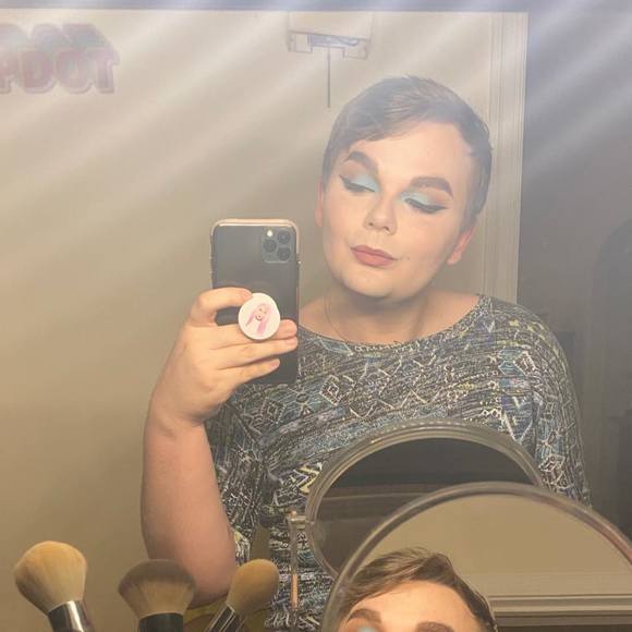 Profile Picture of James Kendrick (@jameskendric714) on Poshmark