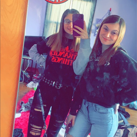 Profile Picture of Haley Hoffman (@hayybayy16) on Poshmark