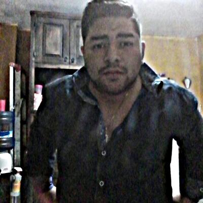 Profile Picture of Ernesto Angeles (@ernestoangelees) on Twitter