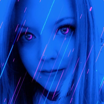 Profile Picture of Em (@EmmyLu42) on Twitter