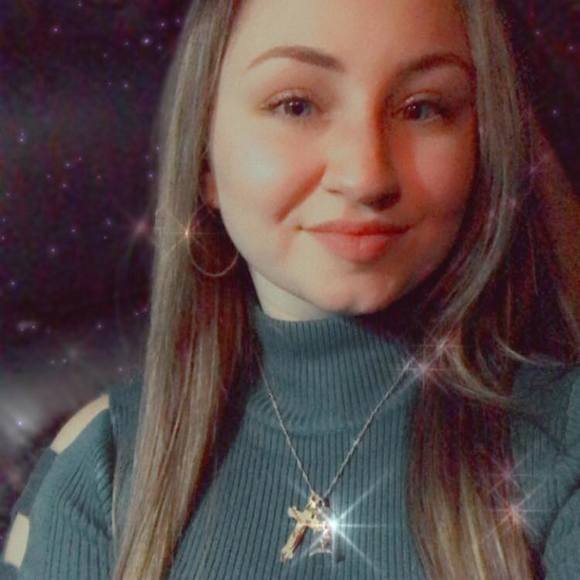 Caitlin Celani - Poshmark Profile Picture of Caitlin Celani (@njcelani) on Poshmark