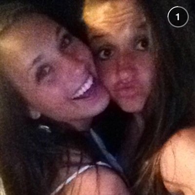 Profile Picture of Lindsey Hearn (@lindseyyhearn) on Twitter