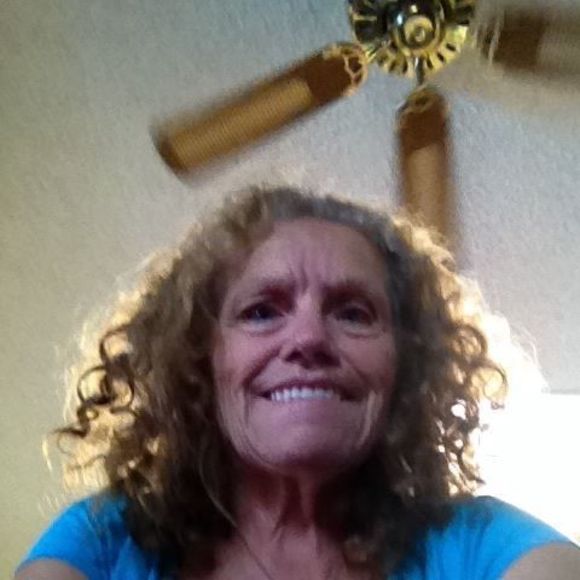 Profile Picture of Ellen l Penzel (@ellenlpenzel50) on Poshmark