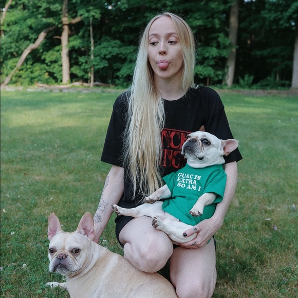 Profile Picture of Kelly Molanders (@kellymvrie16) on Poshmark