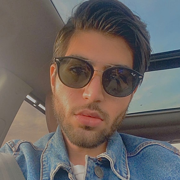 Profile Picture of Amir Moradi (@amir_mrd) on Poshmark