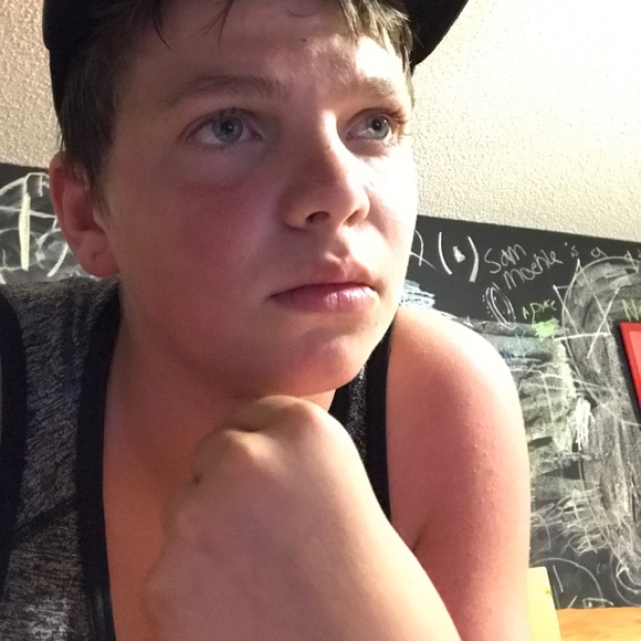 Profile Picture of Gavin Oneill (@gavinoneill) on Poshmark