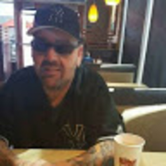 Profile Picture of Mitchell Lochhead (@mitchell_leti) on Poshmark