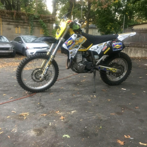 Profile Picture of Joseph Cavera (@cooljoe9000) on Poshmark