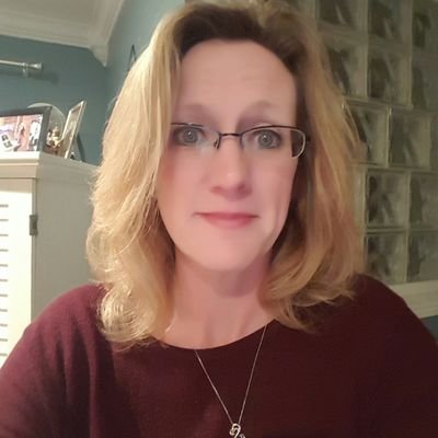 Profile Picture of Lisa Huntsman (@HuntsmanLisa) on Twitter