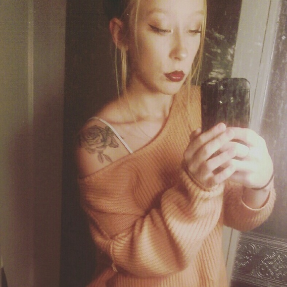 Profile Picture of Jenna Burrell (@jennaburrell) on Poshmark