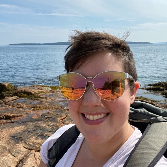 Profile Picture of Erica Wickman (@ewicky) on Poshmark