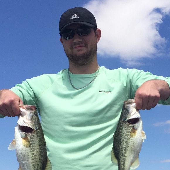 Profile Picture of Andrew Chesnut (@andrewchesnut) on Poshmark