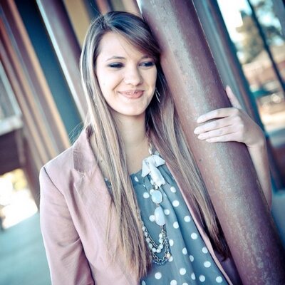 Profile Picture of Laura Whatcott (@laurawhatcott) on Twitter