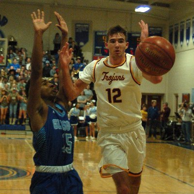 Profile Picture of James Brown (@JbrownESPNKY) on Twitter