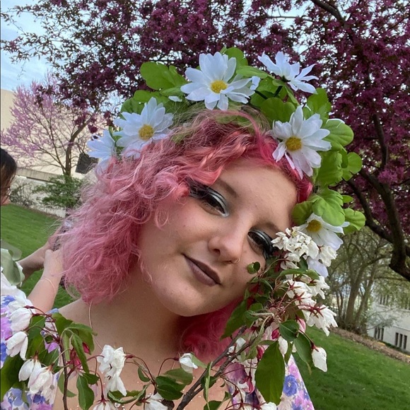 Profile Picture of Rebekah Trunnell (@rebekahtrunnell) on Poshmark