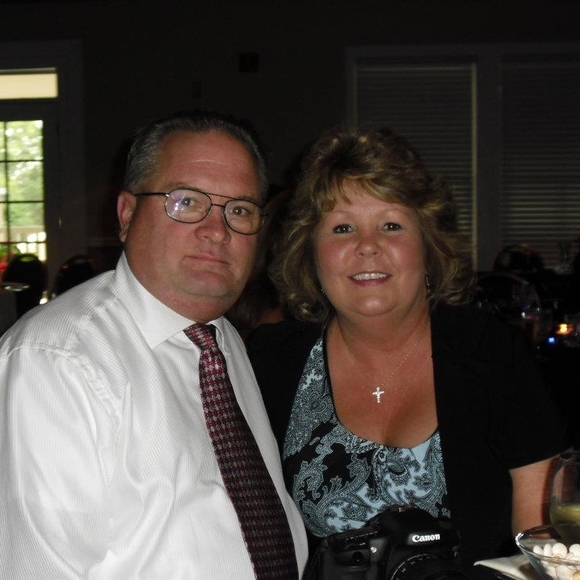 Profile Picture of Debbie Kohlscheen (@debderm) on Poshmark